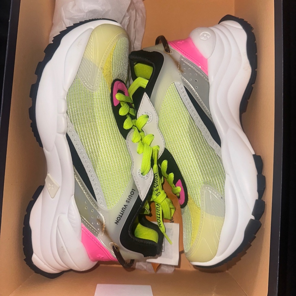 Louis Vuitton woman sneakers